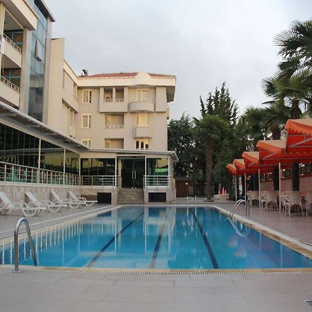 Ata Hotel Kumburgaz บูยูกเชกเมเช ภายนอก รูปภาพ